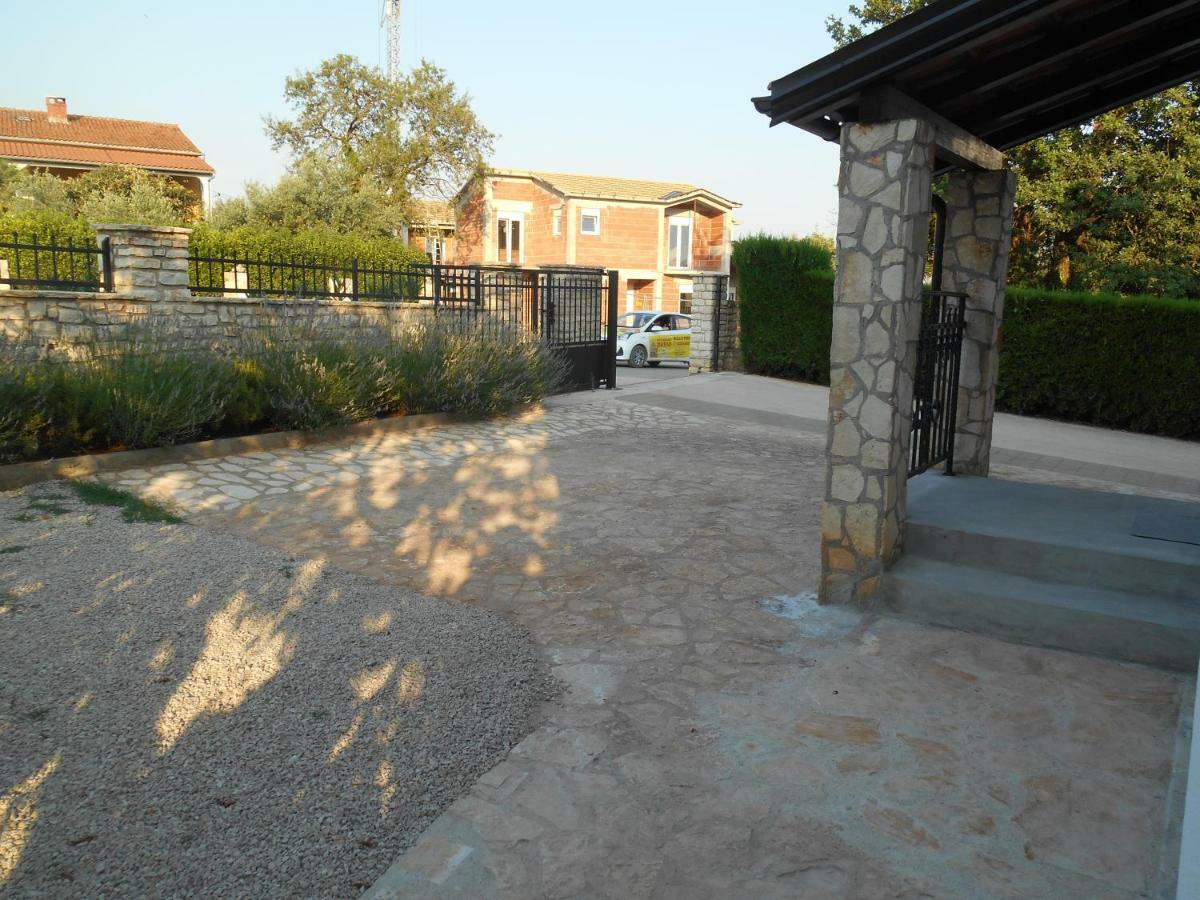 Miadea Apartment Rovinjsko Selo Exterior foto